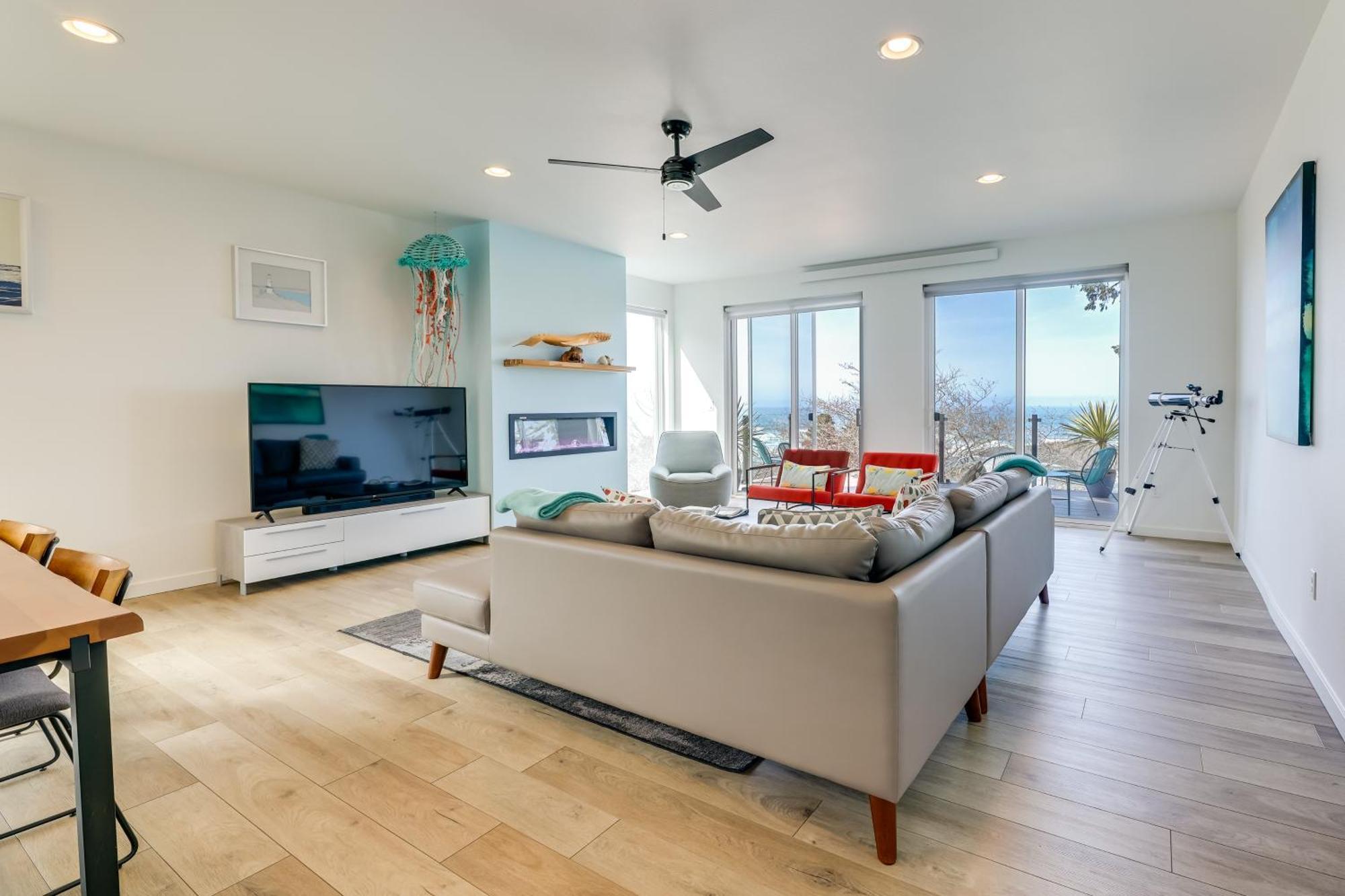 Scenic Depoe Bay Townhome With Deck Less Than 1 Mi To Parks! Buitenkant foto