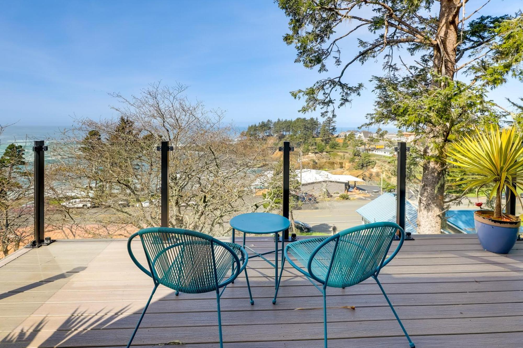 Scenic Depoe Bay Townhome With Deck Less Than 1 Mi To Parks! Buitenkant foto